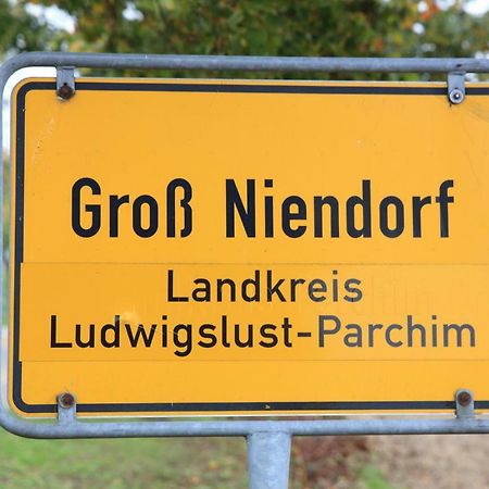 Ferienwohnung Thien Gross Niendorf  エクステリア 写真