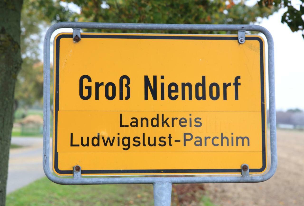 Ferienwohnung Thien Gross Niendorf  エクステリア 写真