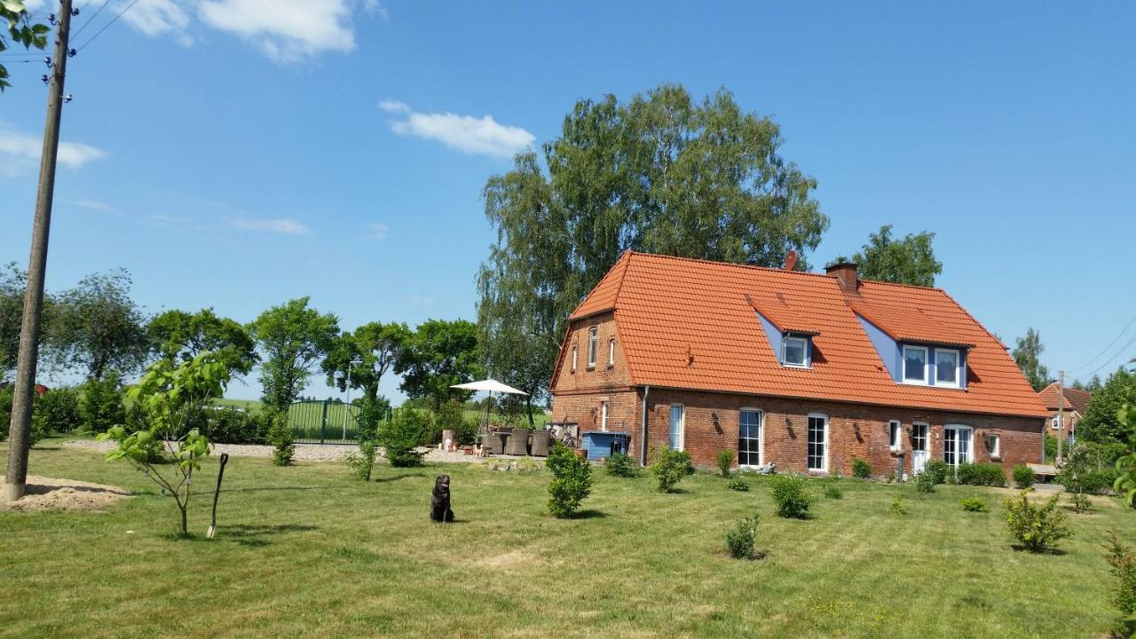 Ferienwohnung Thien Gross Niendorf  エクステリア 写真